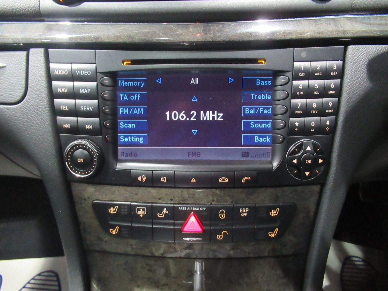 Used Mercedes-Benz E Class 2015 for sale - 76976718: Photo 46