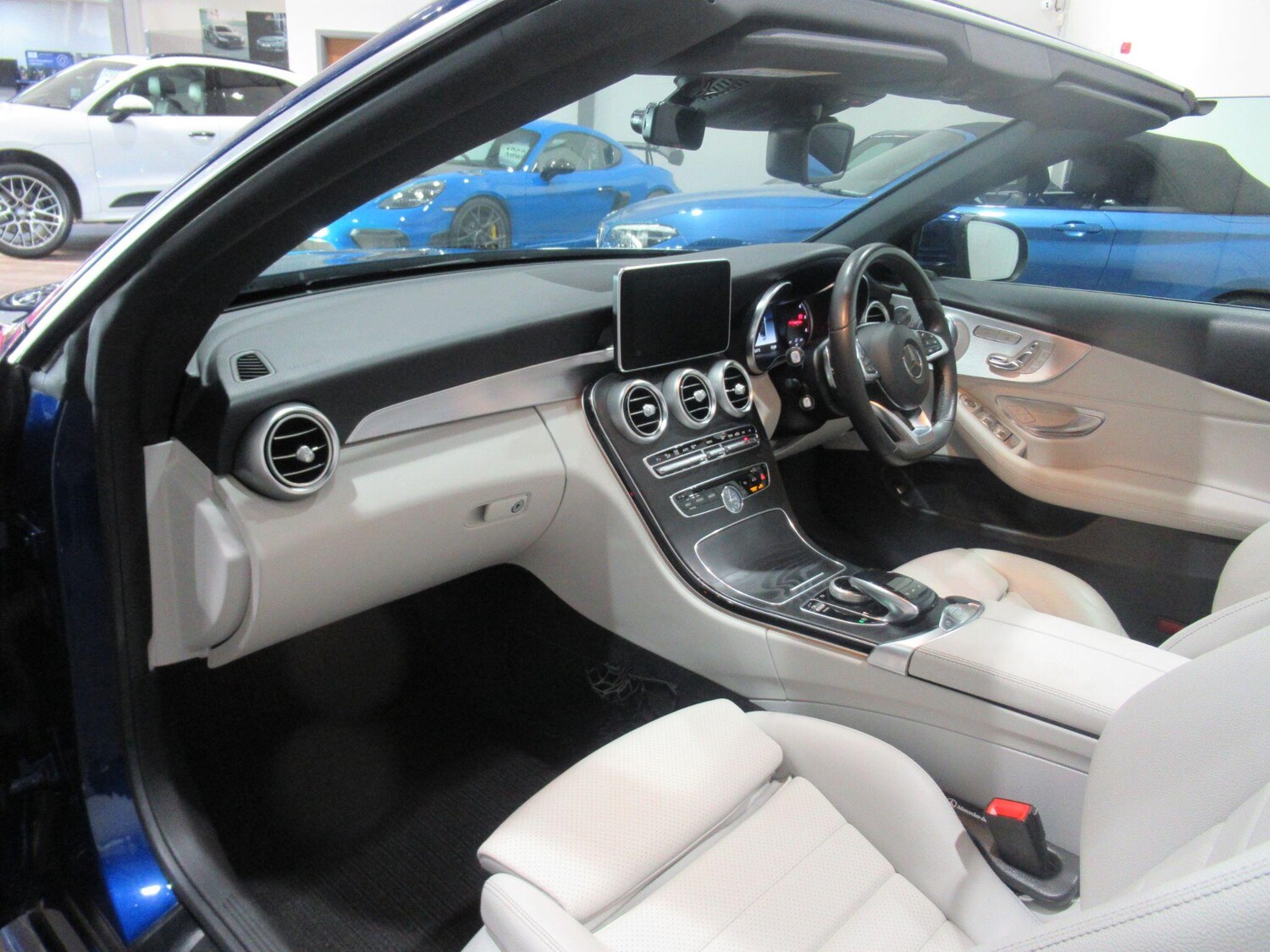 Used Mercedes-Benz C Class 2018 for sale - 76360633: Photo 25