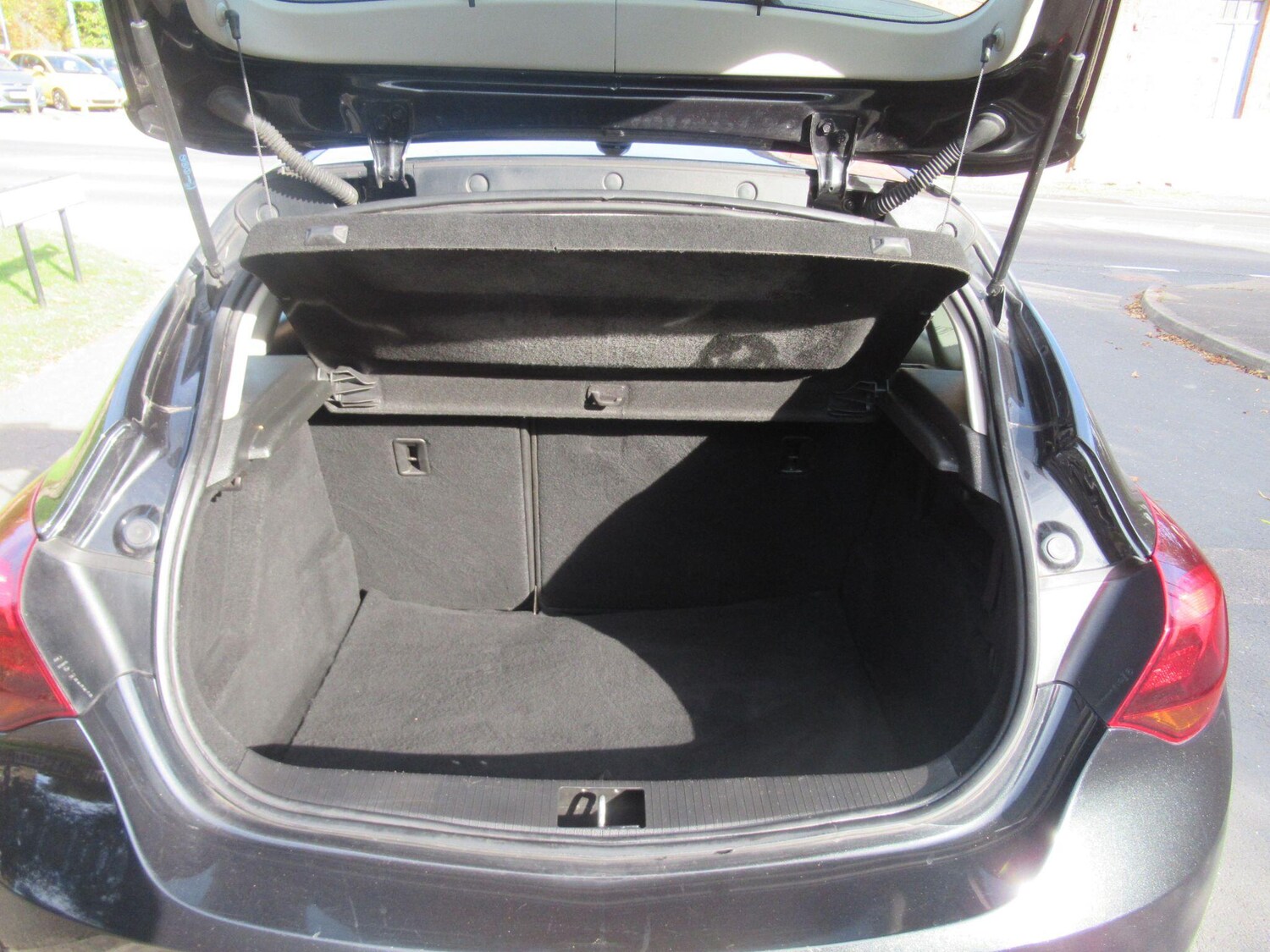 Used Vauxhall Astra 2014 for sale - 76633886: Photo 17