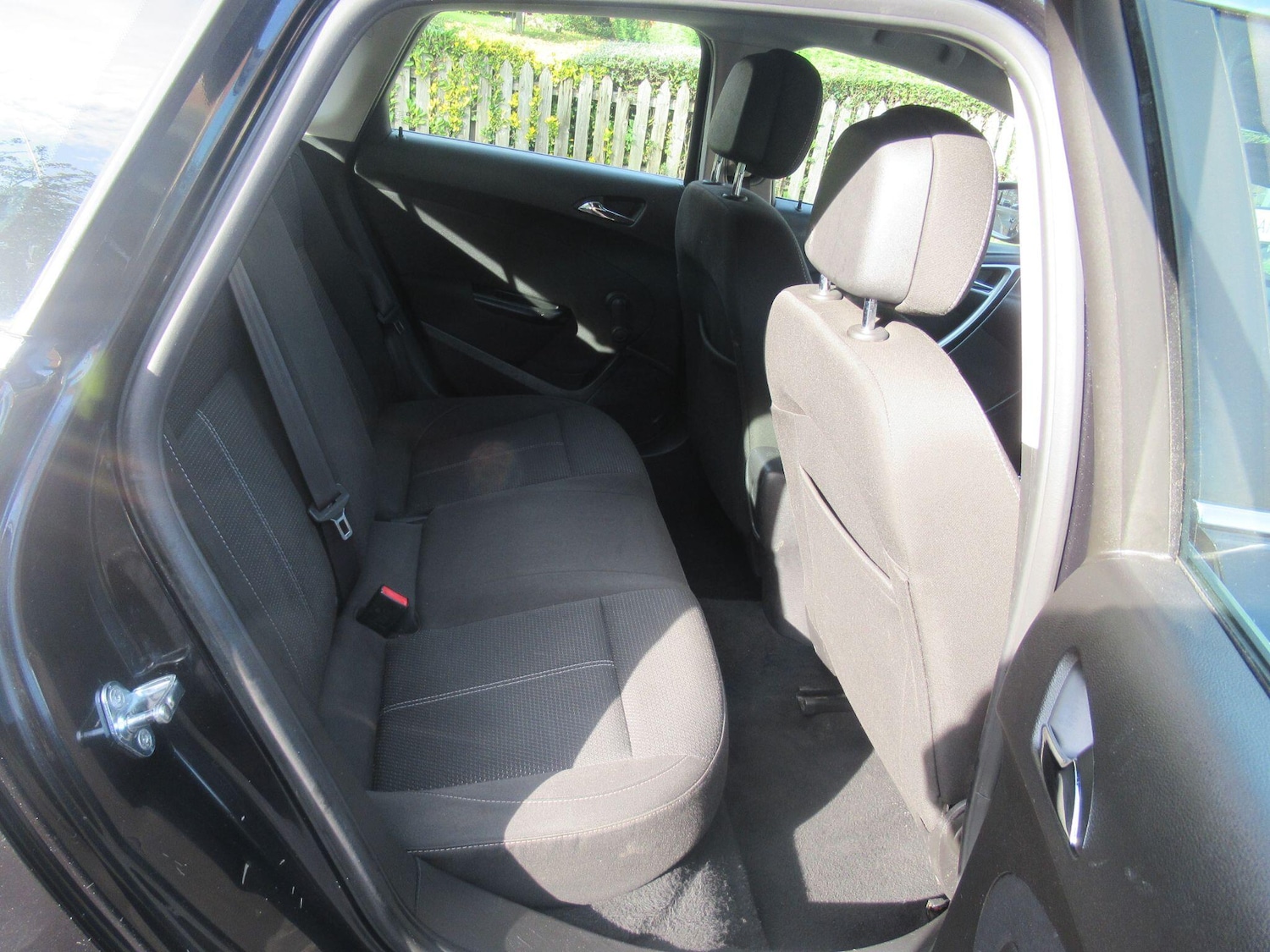 Used Vauxhall Astra for sale - 76995978: Photo 18