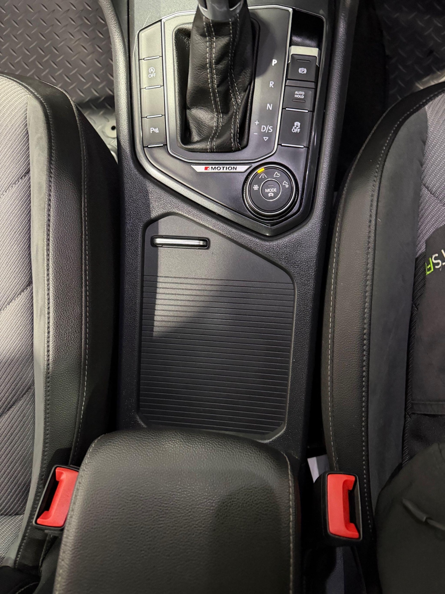 Used Volkswagen Tiguan for sale - 77705517: Photo 11