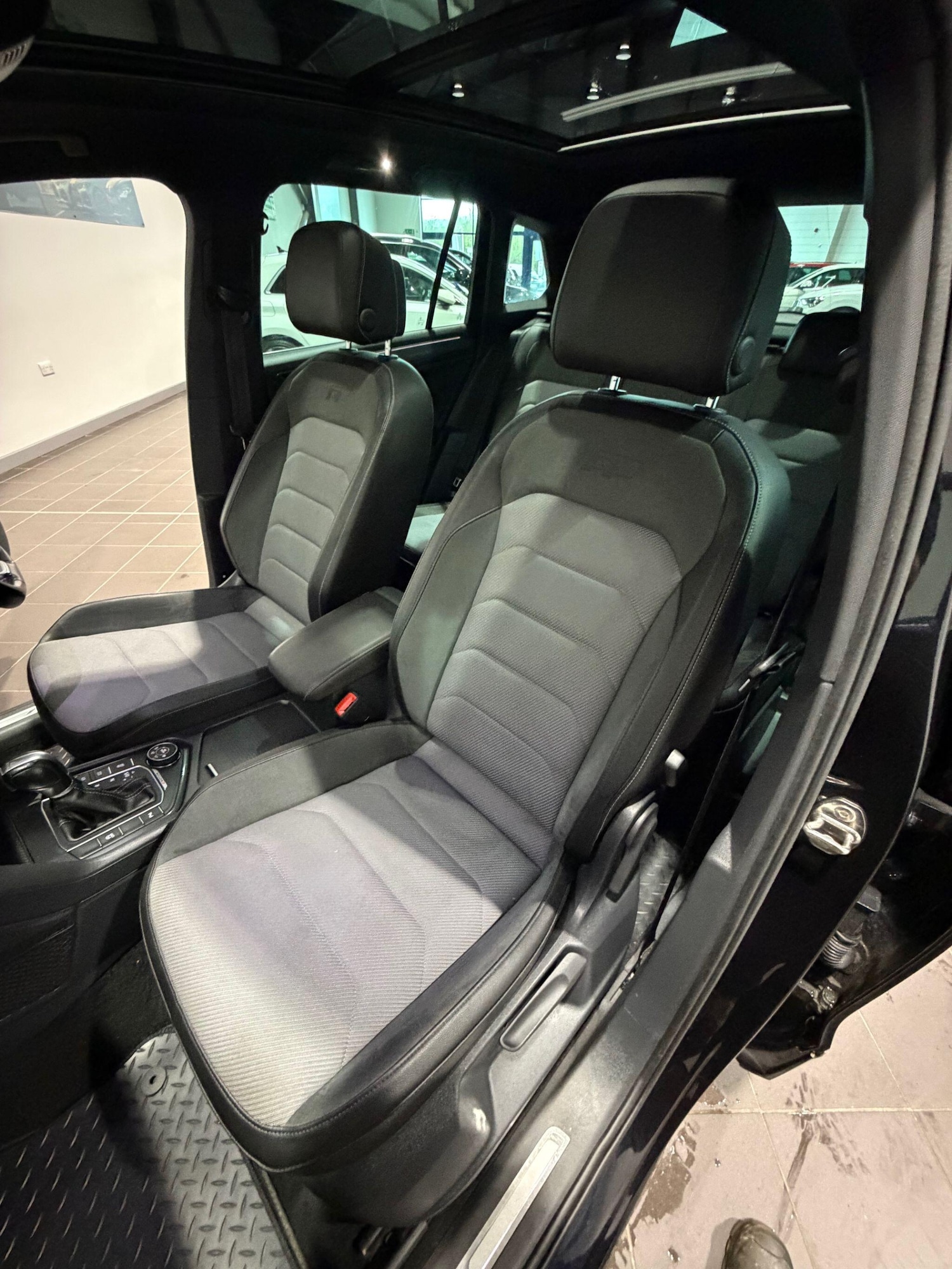 Used Volkswagen Tiguan for sale - 77705517: Photo 37