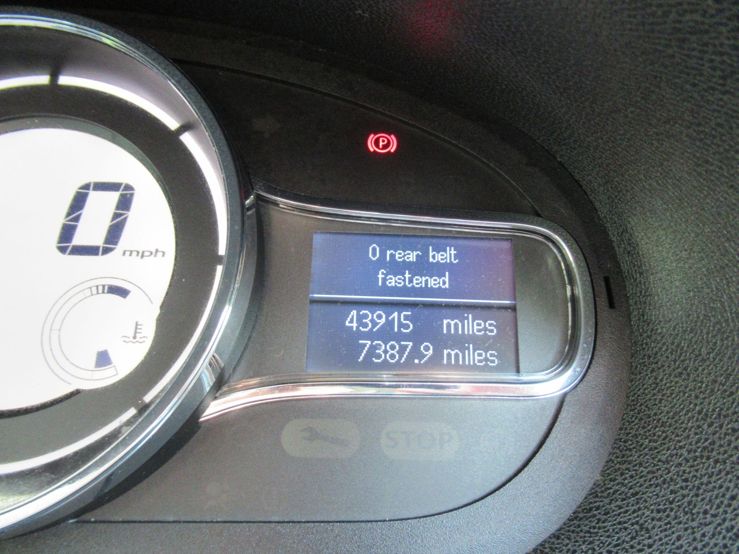 Used Renault Megane 2015 for sale - 76715561: Photo 26