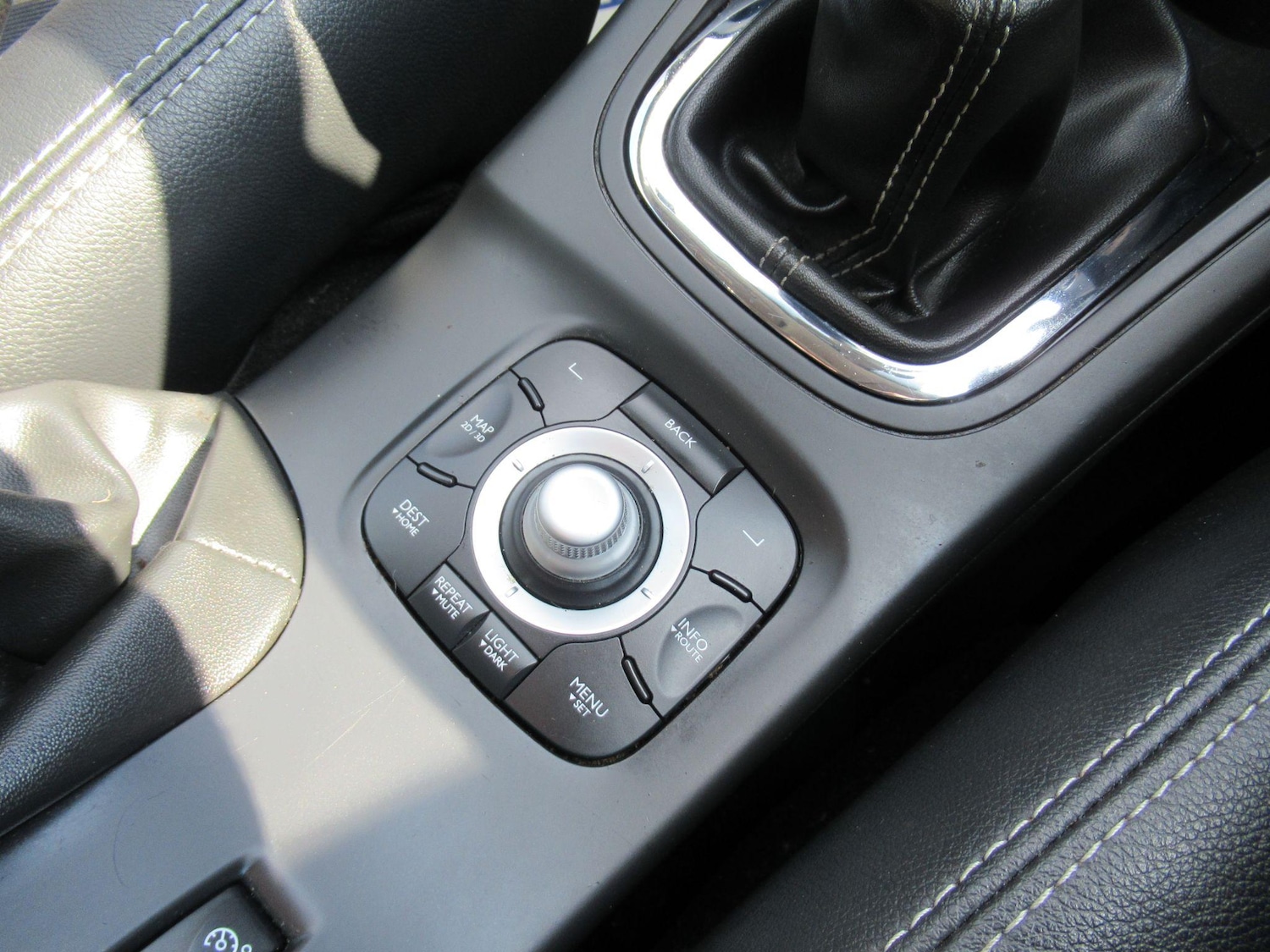 Used Renault Megane 2015 for sale - 76715561: Photo 32