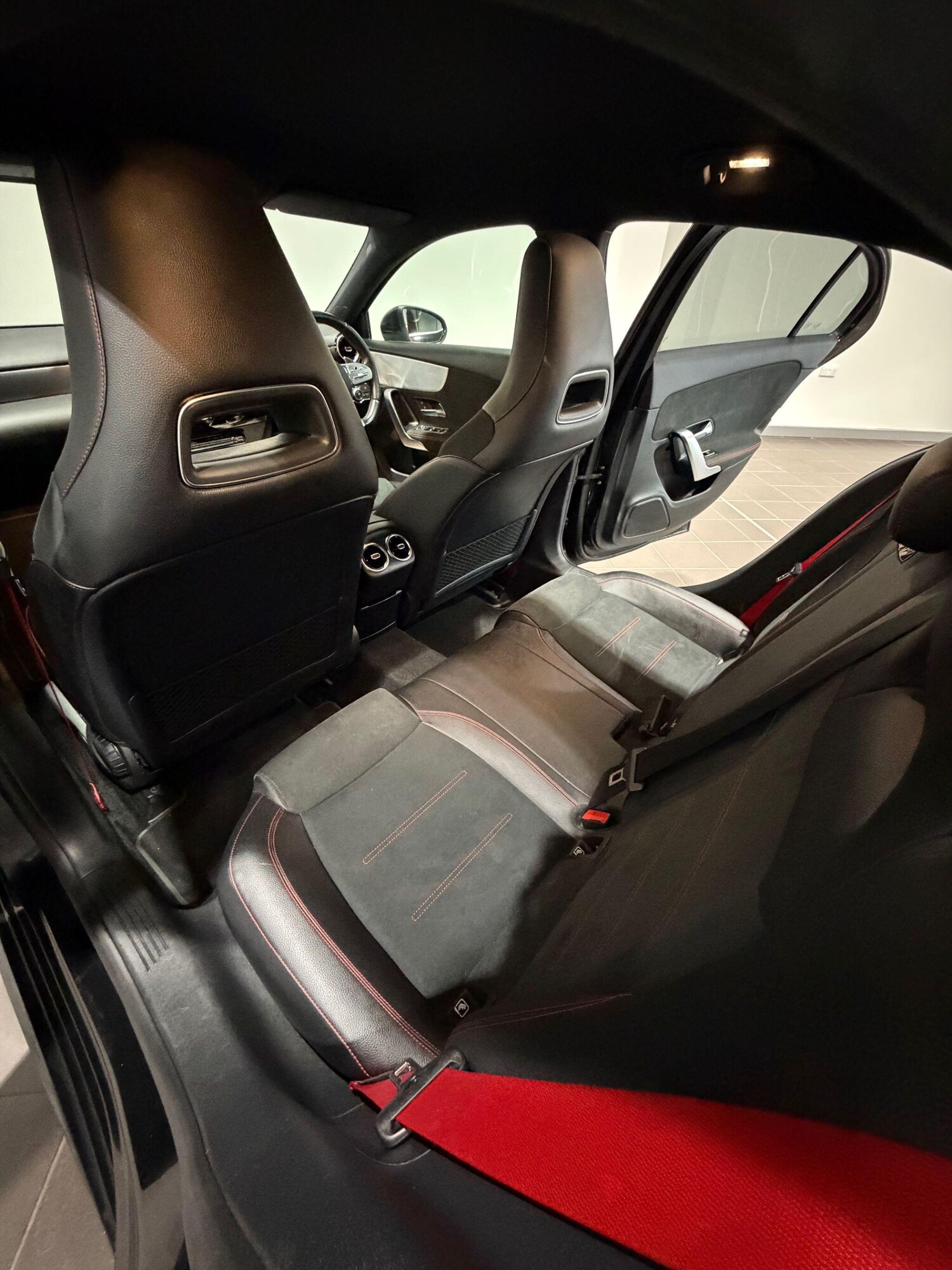 Used Mercedes-Benz A-Class for sale - 77956923: Photo 31