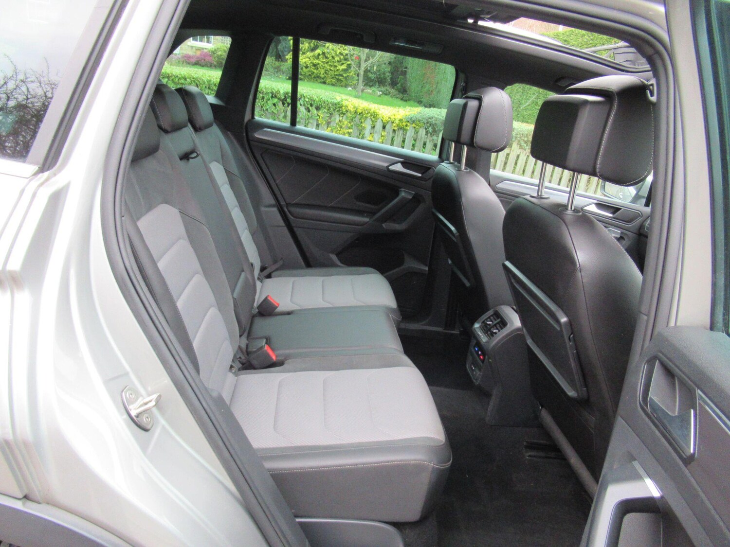 Used Volkswagen Tiguan 2018 for sale - 77840970: Photo 22