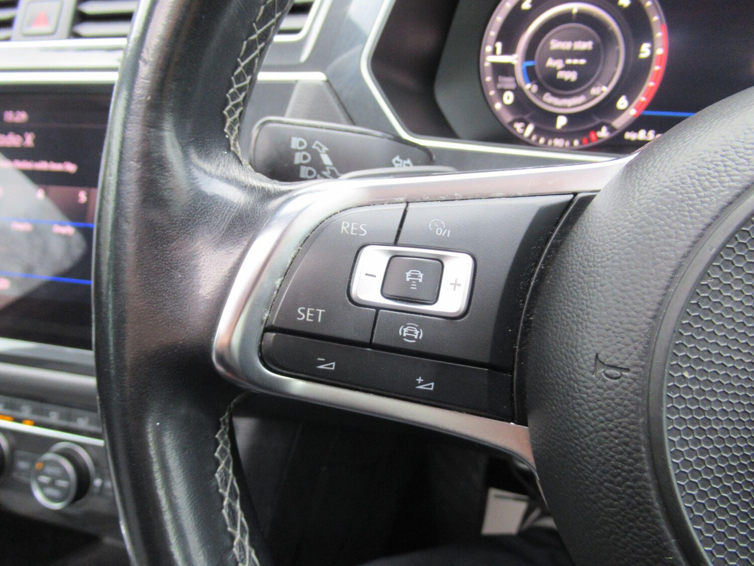 Used Volkswagen Tiguan 2018 for sale - 77840970: Photo 27