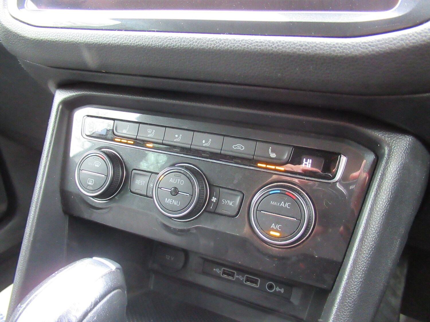 Used Volkswagen Tiguan 2018 for sale - 77840970: Photo 36