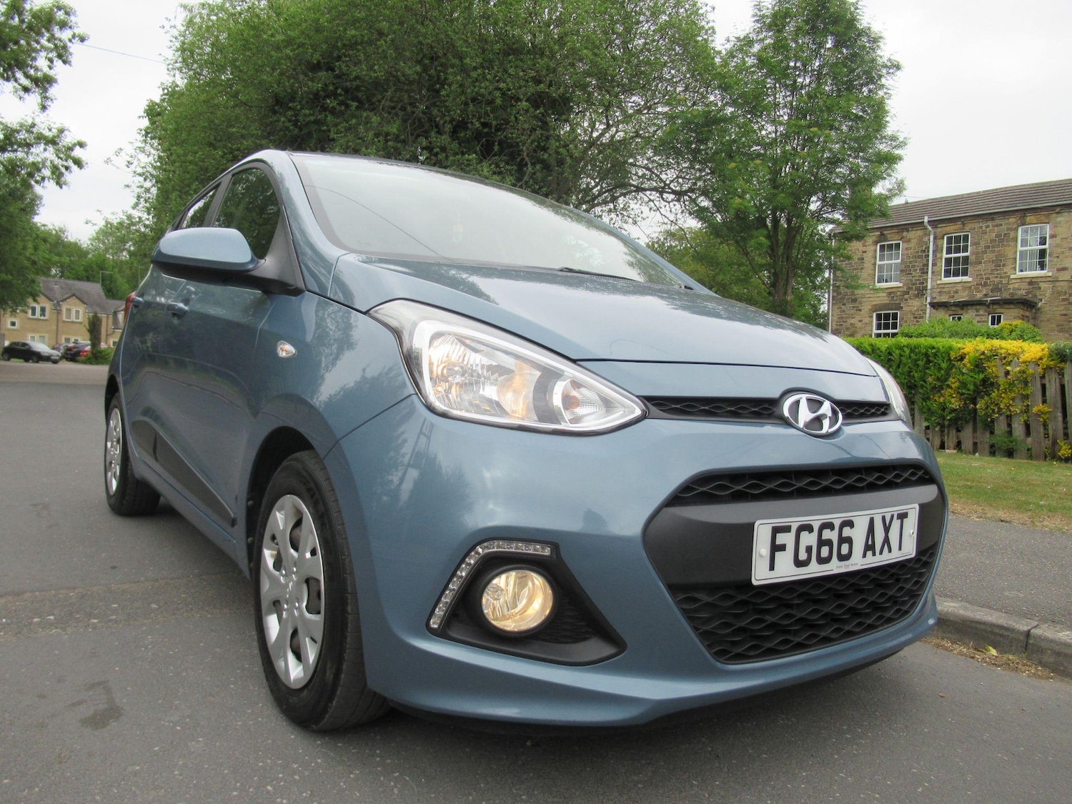 Used Hyundai i10 2016 for sale - 76714540: Photo 1