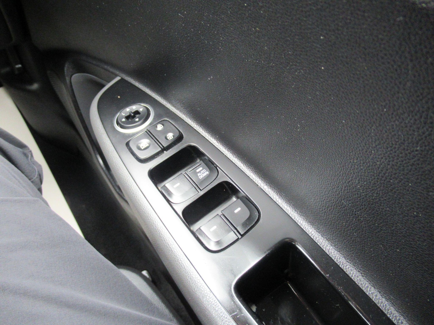 Used Hyundai i10 2016 for sale - 76714540: Photo 27