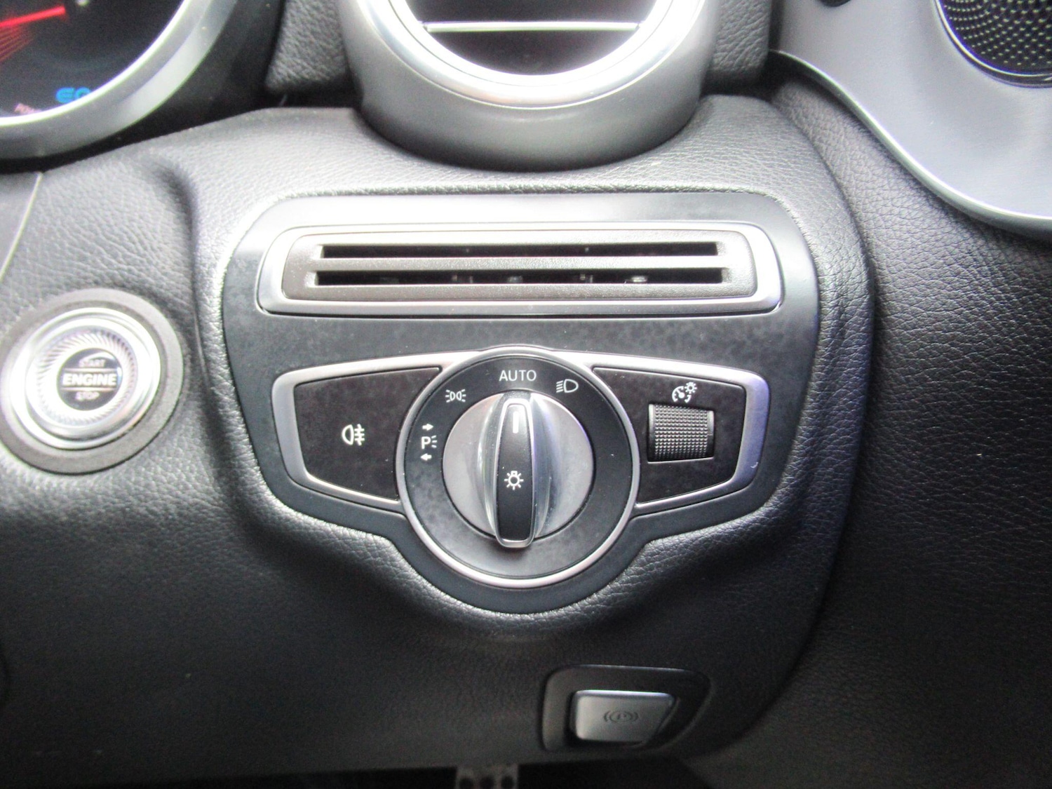 Used Mercedes-Benz C Class 2019 for sale - 77598670: Photo 30