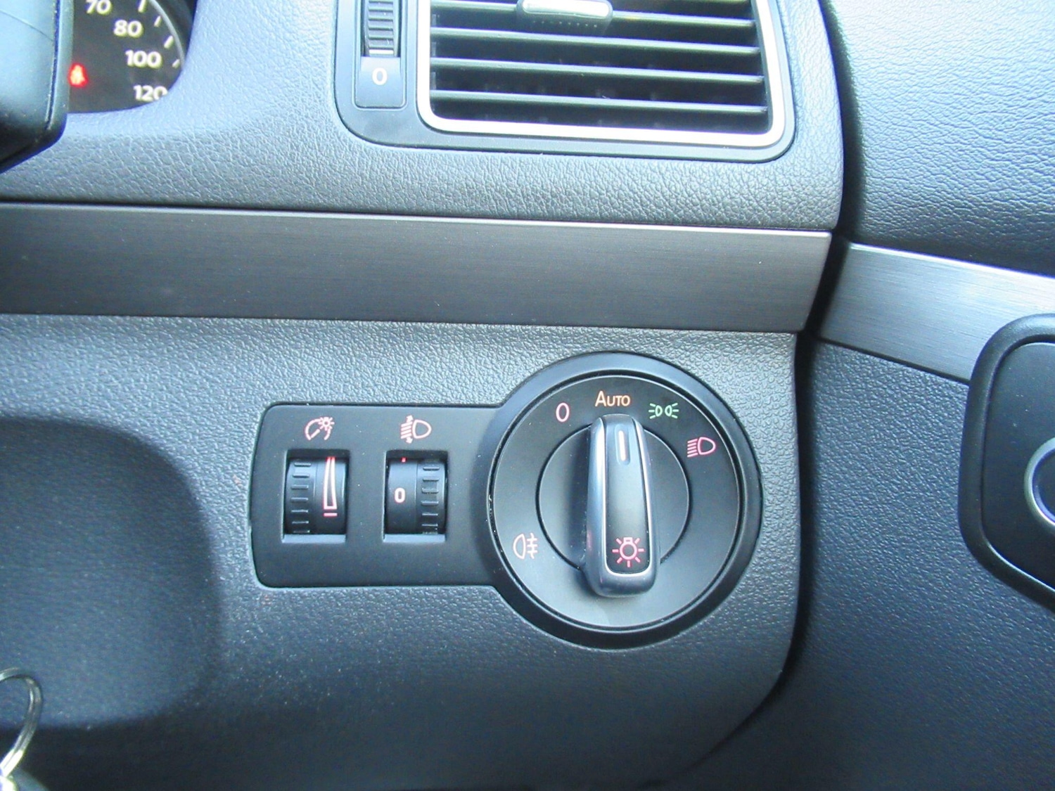 Used Volkswagen Touran 2014 for sale - 77793419: Photo 29