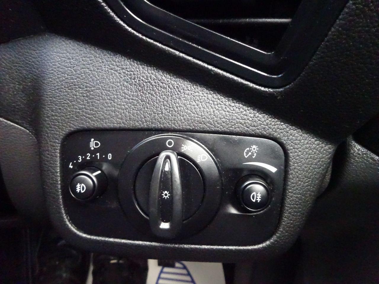 Used Ford Kuga 2017 for sale - 76987855: Photo 29