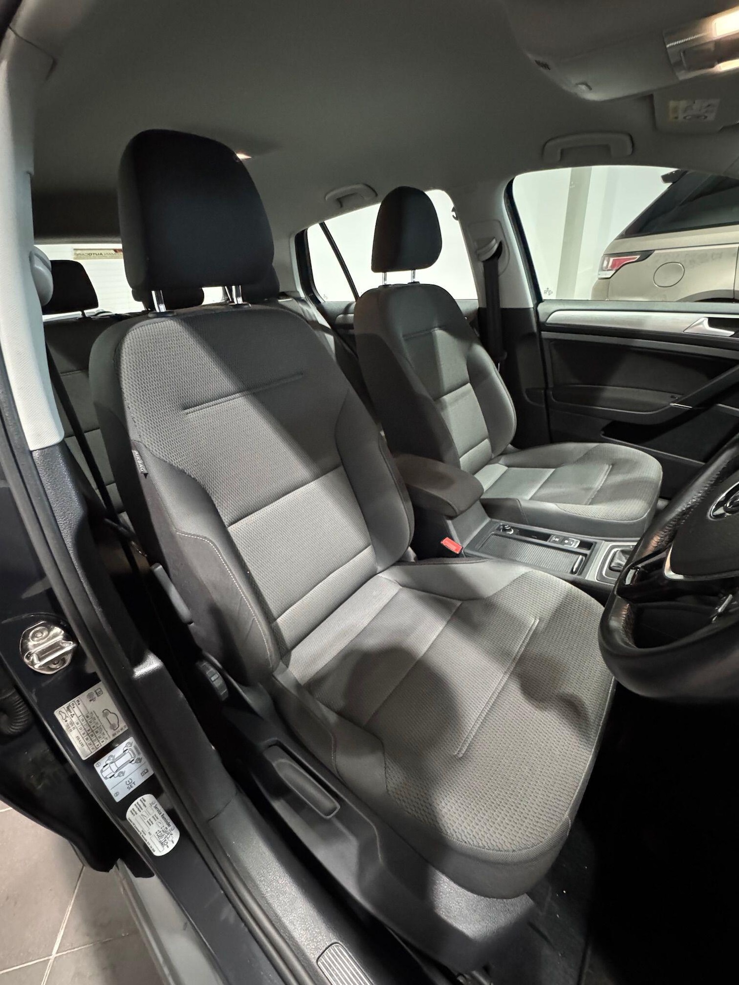 Used Volkswagen Golf 2017 for sale - 76865834: Photo 12