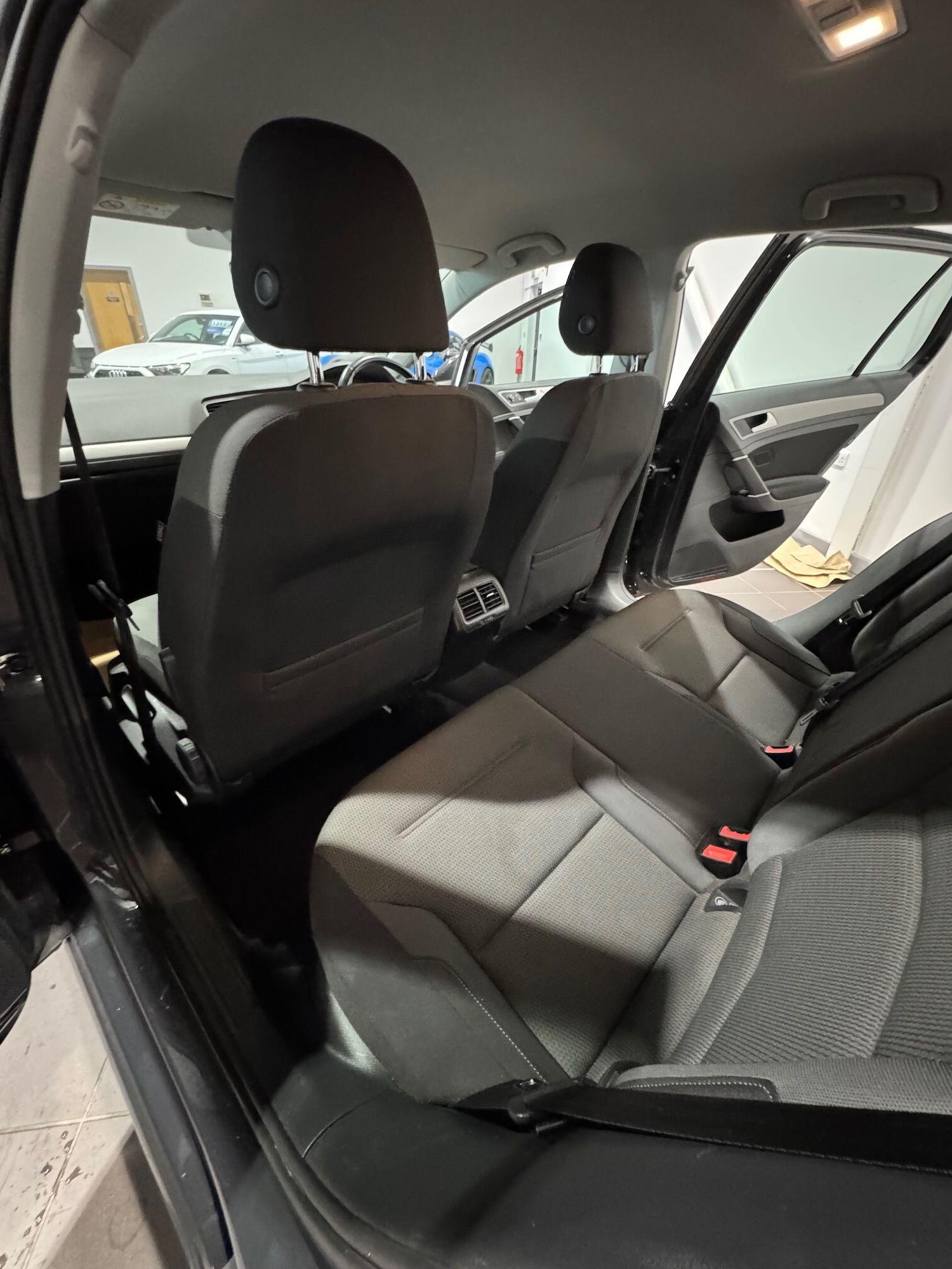 Used Volkswagen Golf 2017 for sale - 76865834: Photo 15