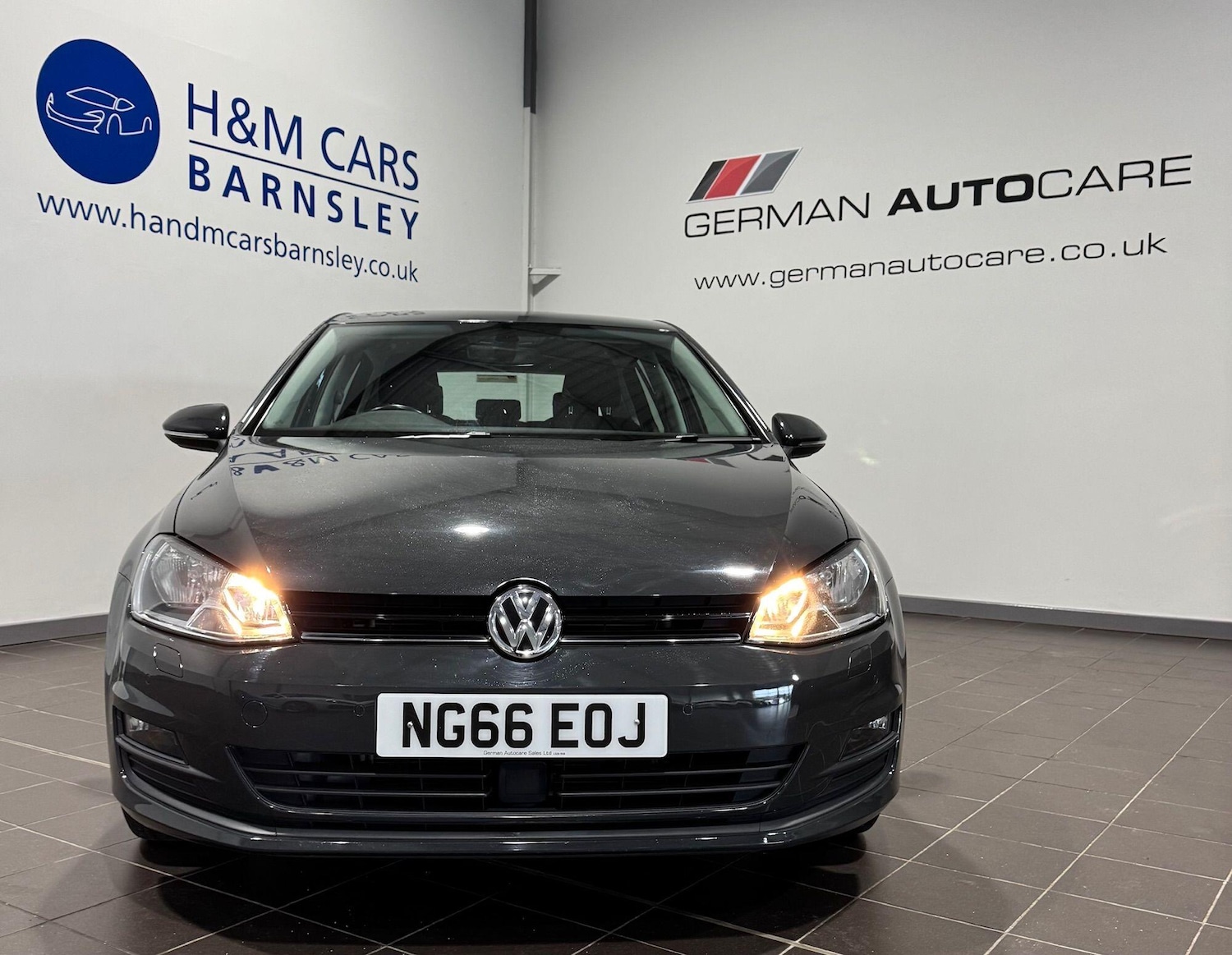 Used Volkswagen Golf 2017 for sale - 76865834: Photo 2