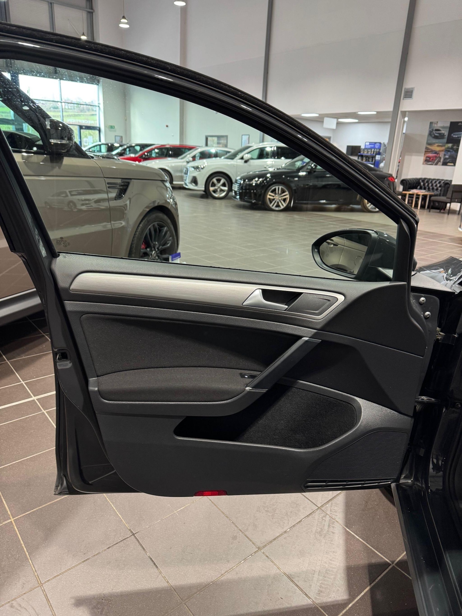 Used Volkswagen Golf 2017 for sale - 76865834: Photo 26