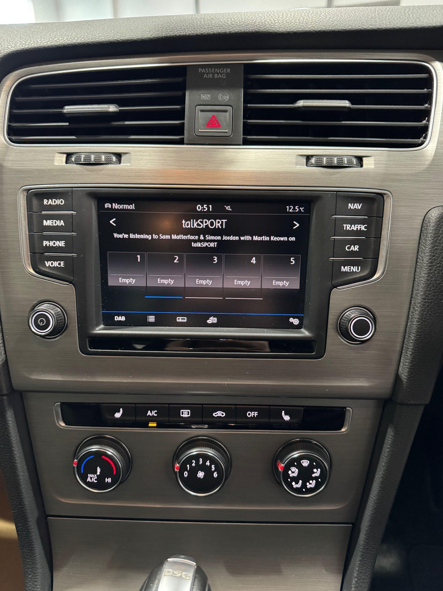 Used Volkswagen Golf 2017 for sale - 76865834: Photo 30