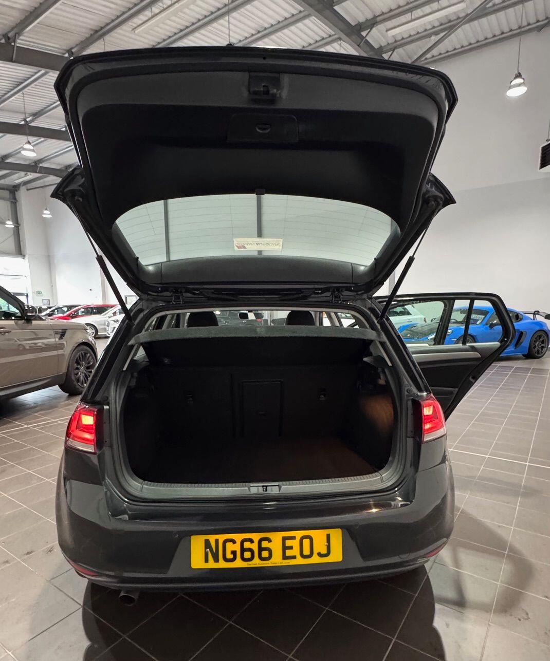 Used Volkswagen Golf 2017 for sale - 76865834: Photo 33