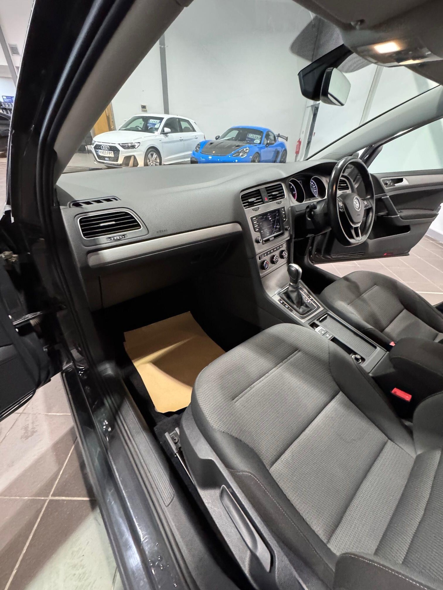 Used Volkswagen Golf 2017 for sale - 76865834: Photo 34