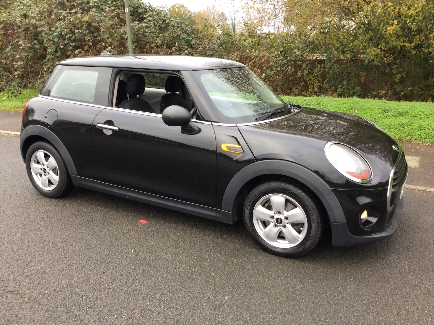 Used MINI Hatch 2015 for sale - 76265747: Photo 1