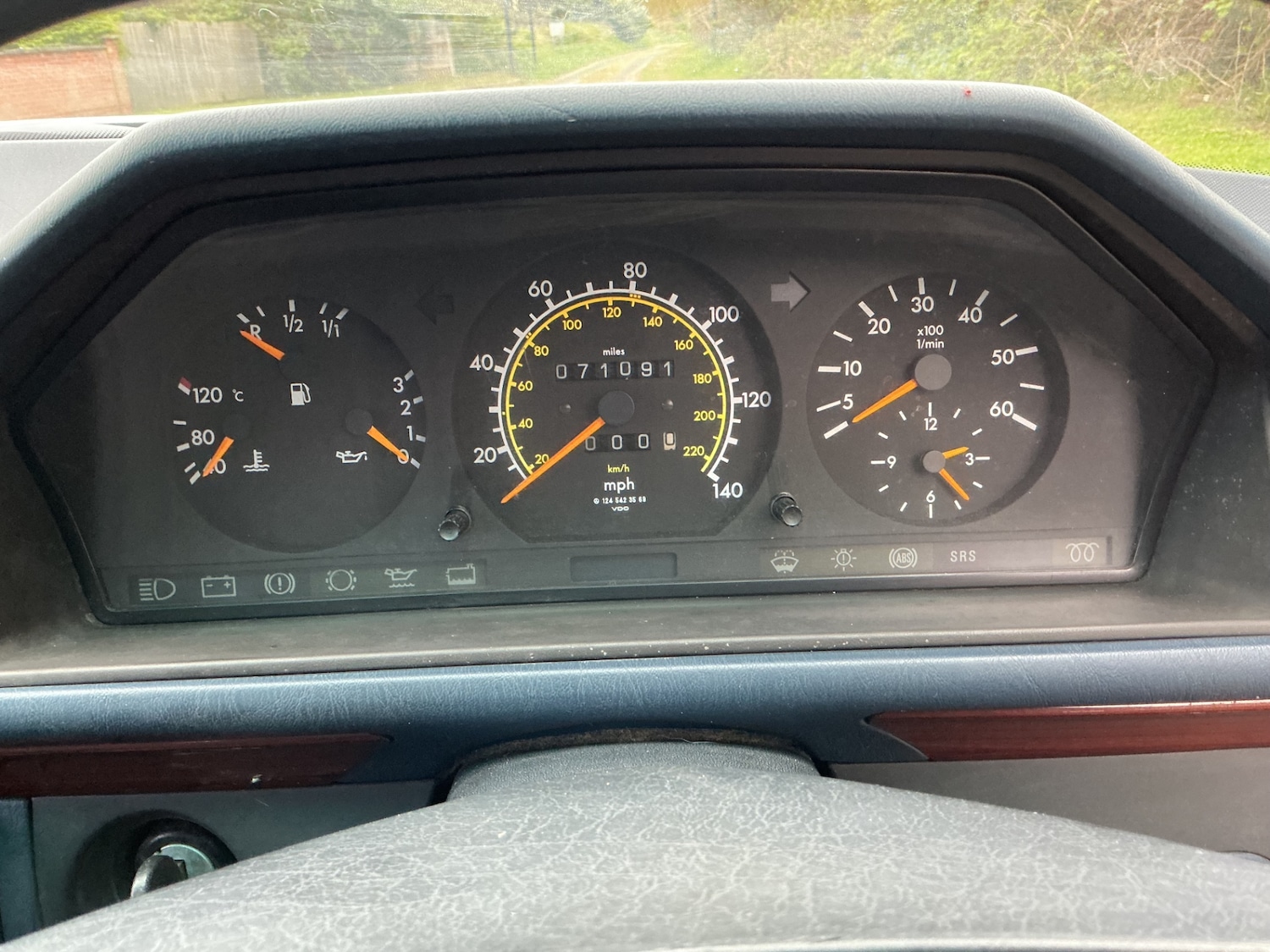 Used Mercedes-Benz E Class 1994 for sale - 78118497: Photo 2