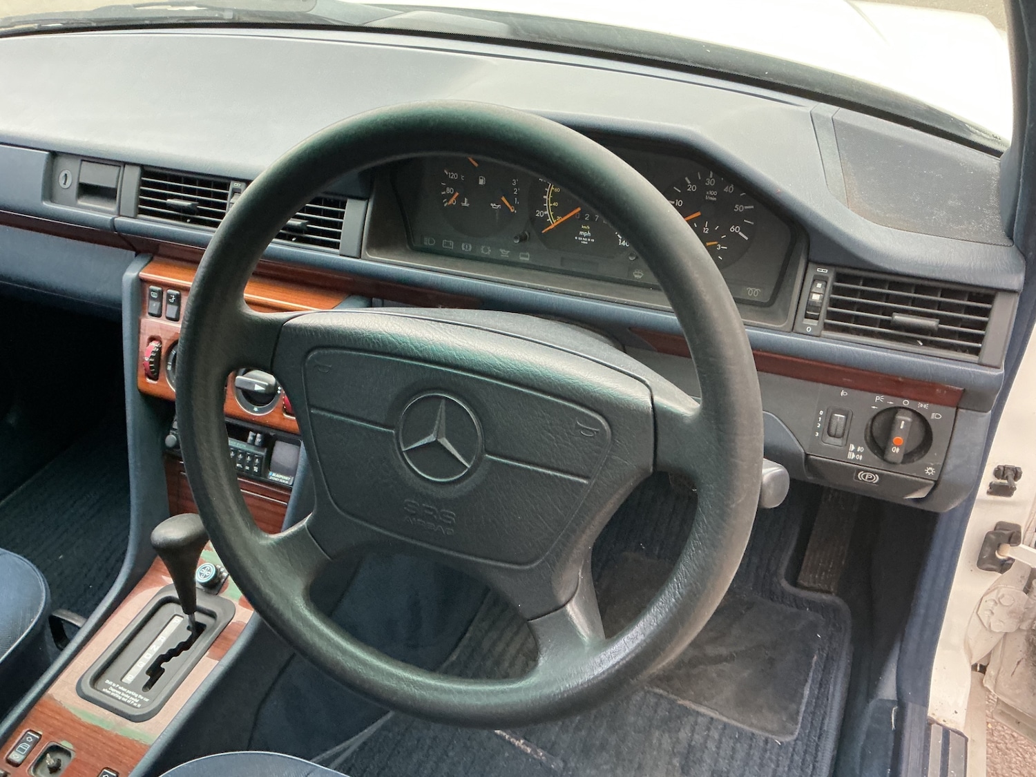 Used Mercedes-Benz E Class 1994 for sale - 78118497: Photo 6