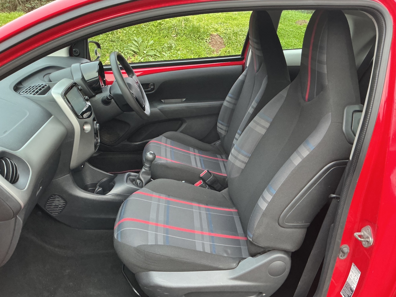 Used Peugeot 108 2015 for sale - 75993476: Photo 10