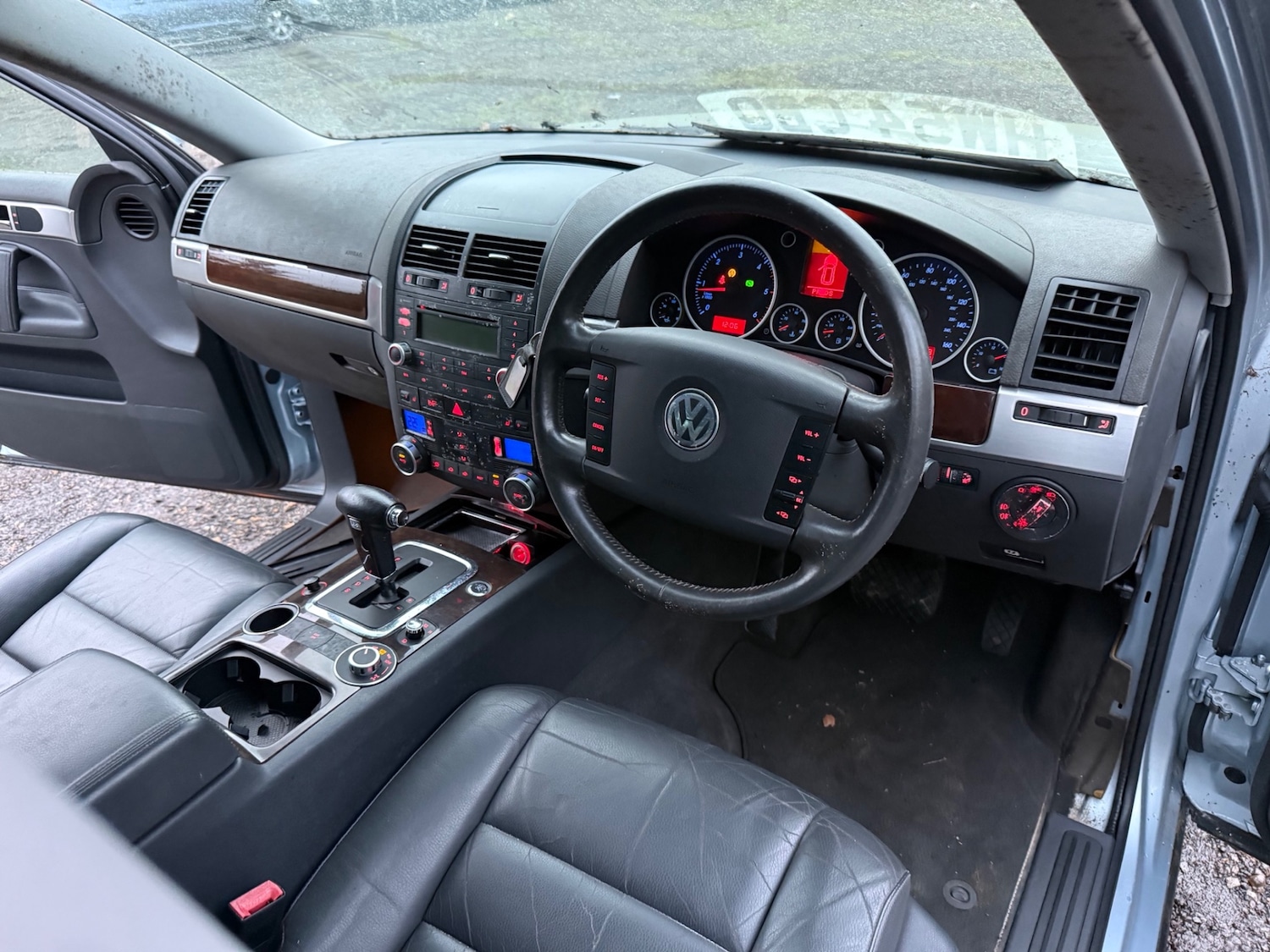 Used Volkswagen Touareg 2018 for sale - 76450641: Photo 2