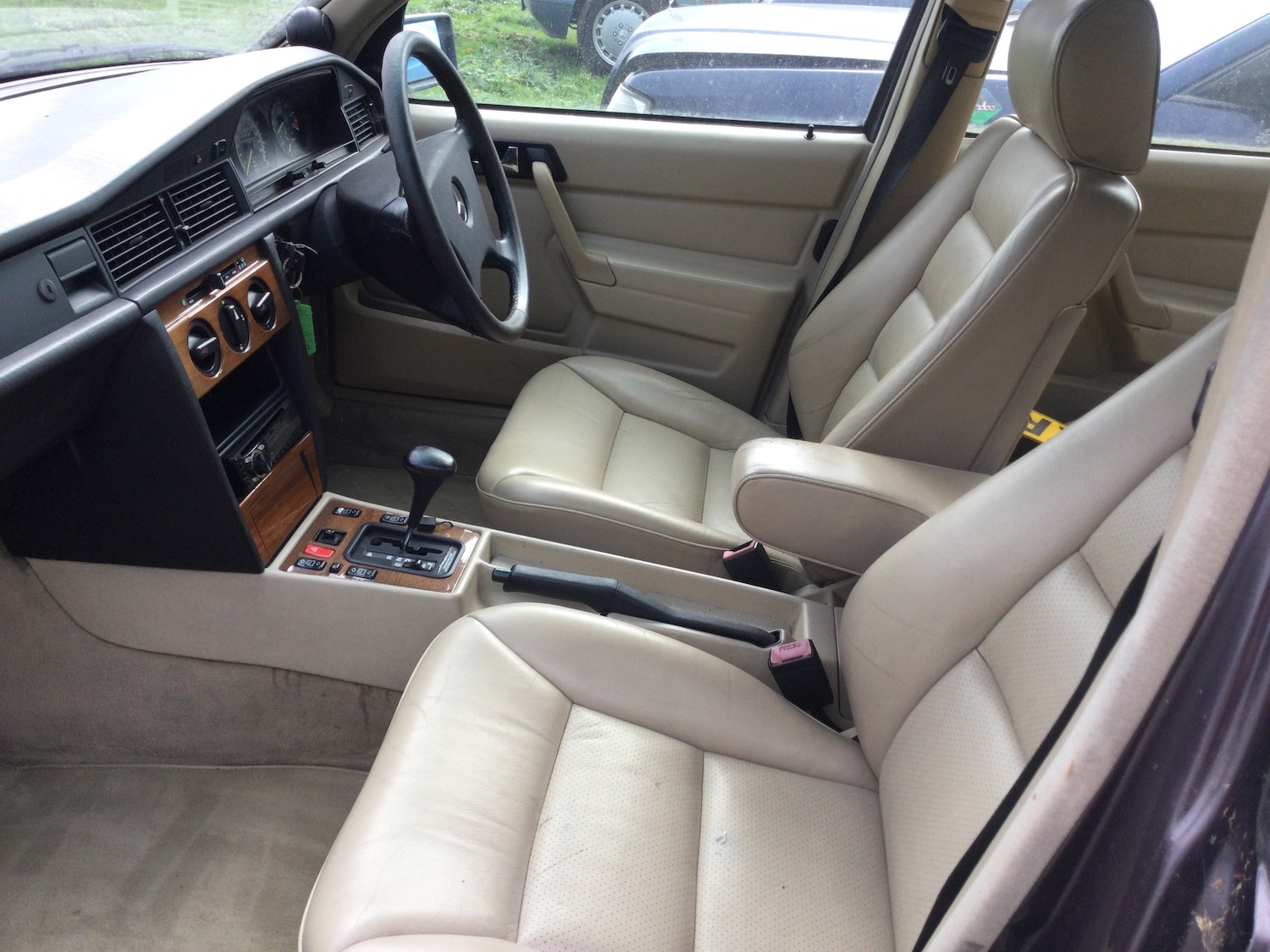 Used Mercedes-Benz 190 1992 for sale - 76479954: Photo 3