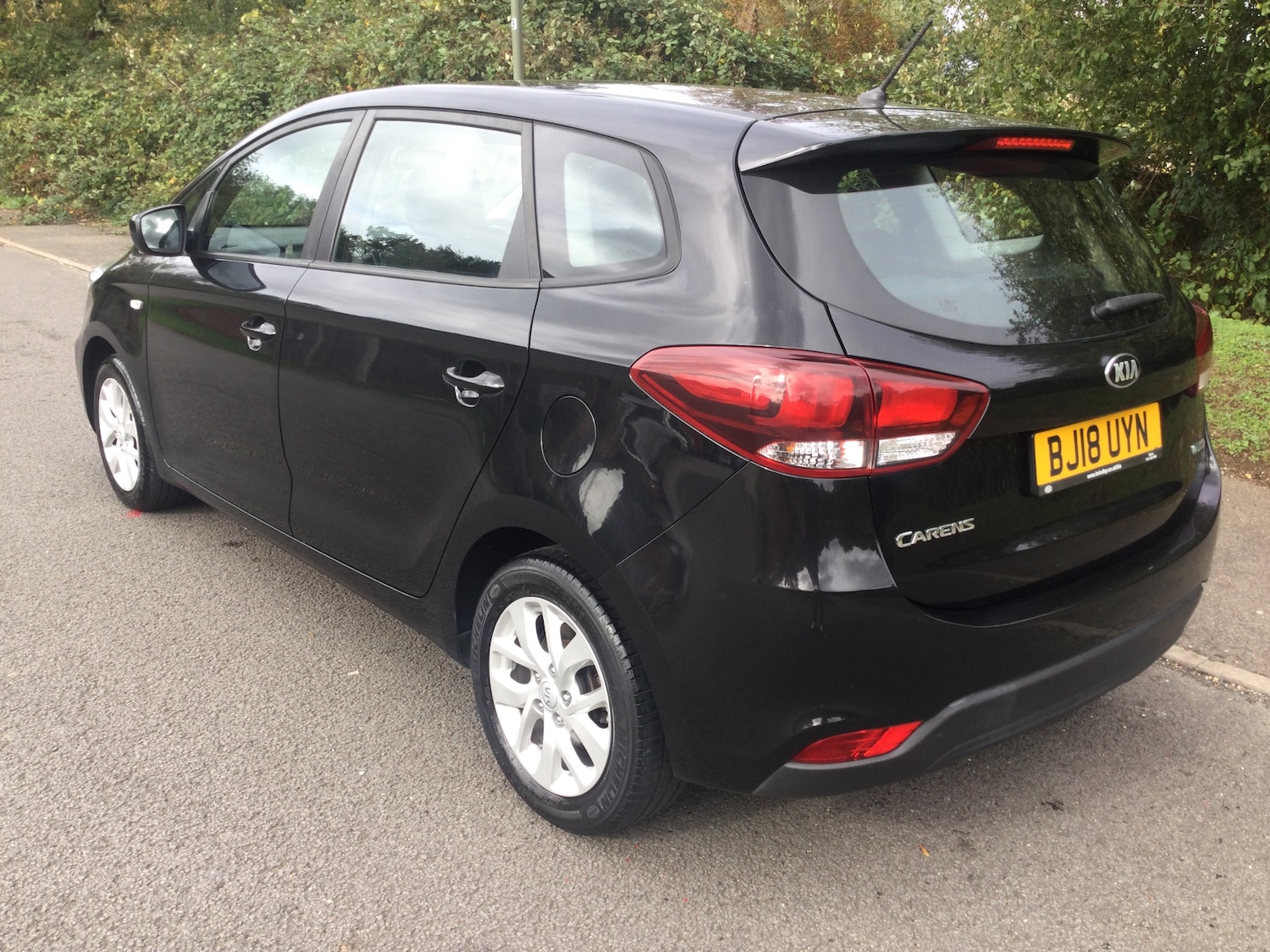 Used Kia Carens 2018 for sale - 76030885: Photo 18