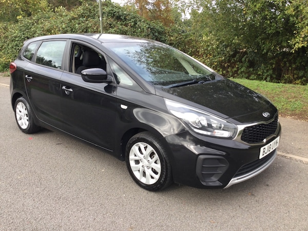 Used Kia Carens 2018 for sale - 76030885: Photo 1