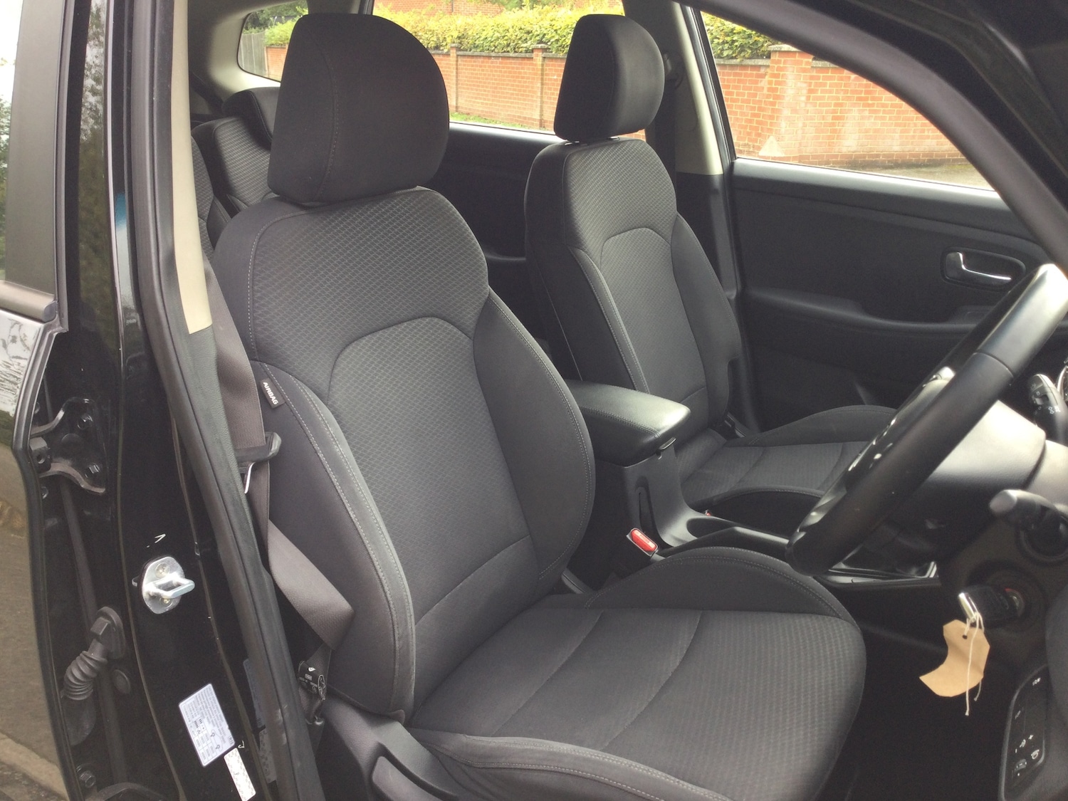 Used Kia Carens 2018 for sale - 76030885: Photo 4