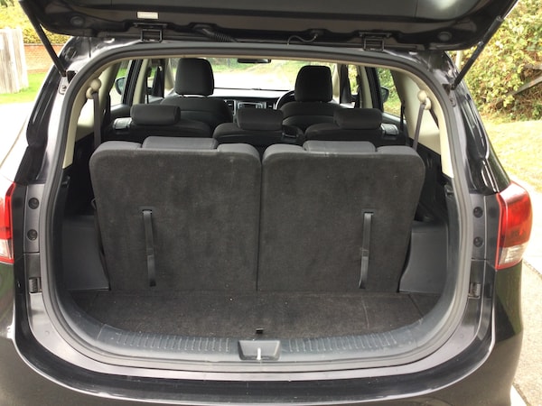 Used Kia Carens 2018 for sale - 76030885: Photo 6