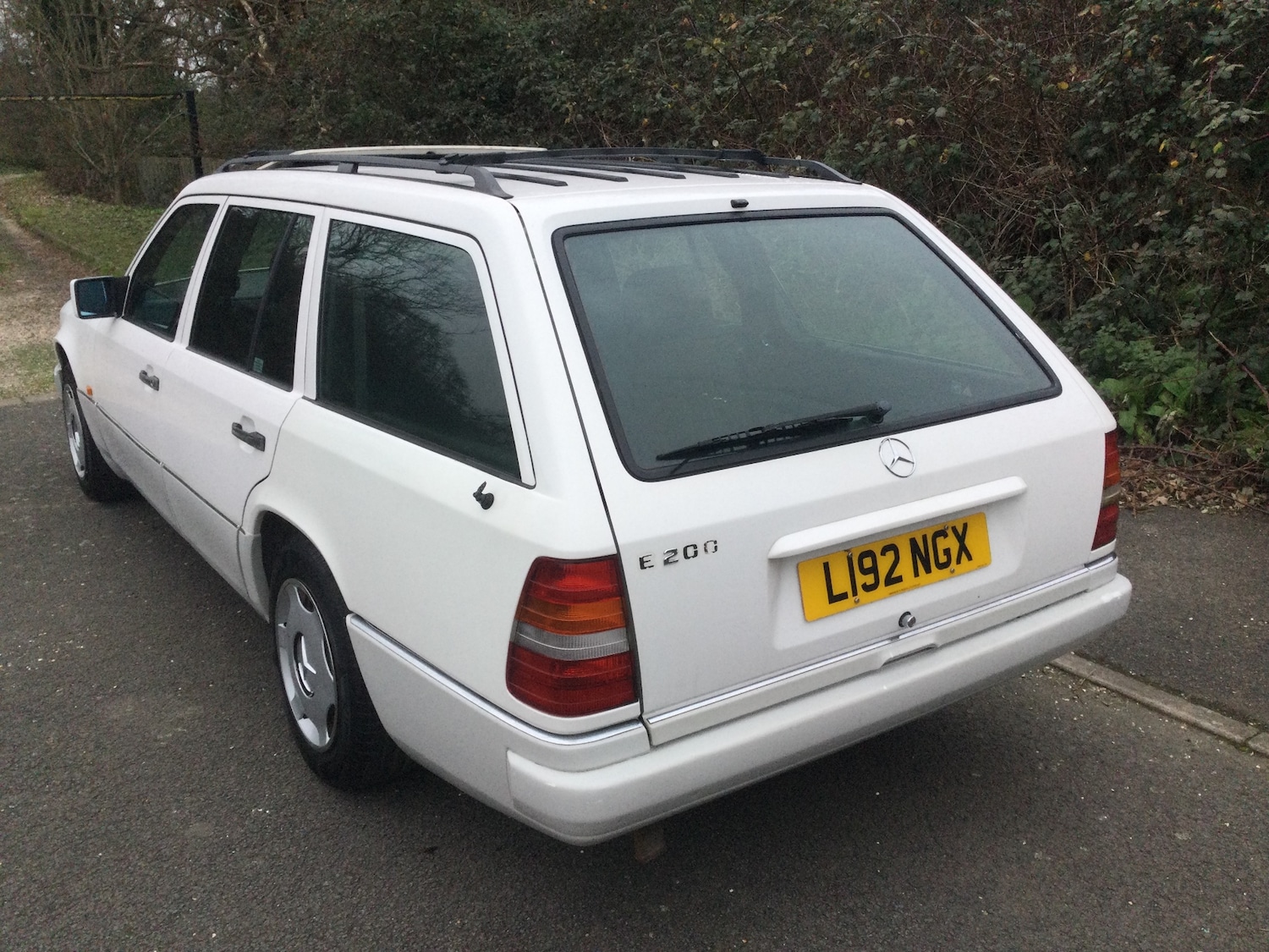 Used Mercedes-Benz E Class 1994 for sale - 76960345: Photo 14