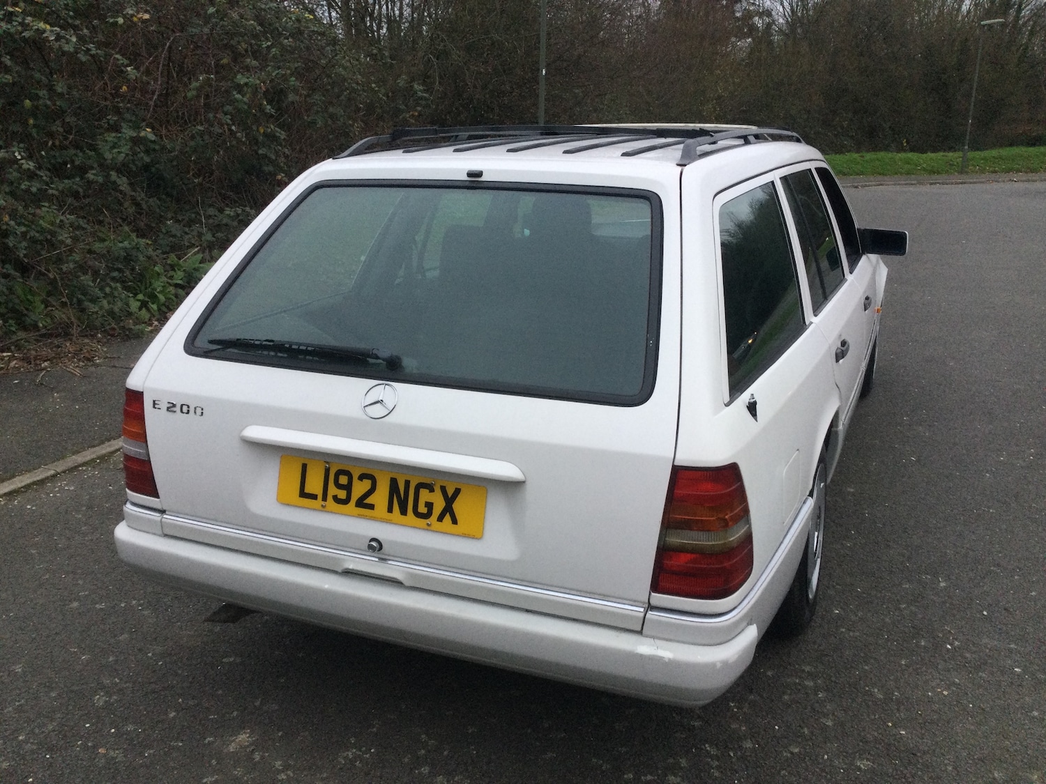 Used Mercedes-Benz E Class 1994 for sale - 76960345: Photo 3