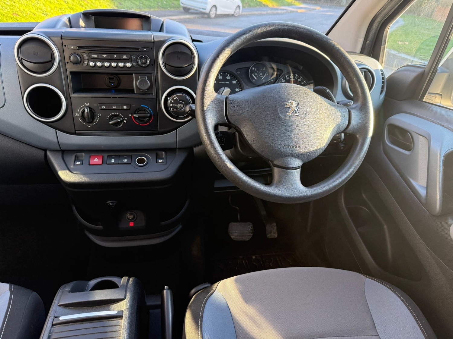 Used Peugeot Partner Tepee 2014 for sale - 76719118: Photo 12