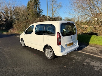 2014 (14) - 1.6 e-HDi 92 S 5dr EGC