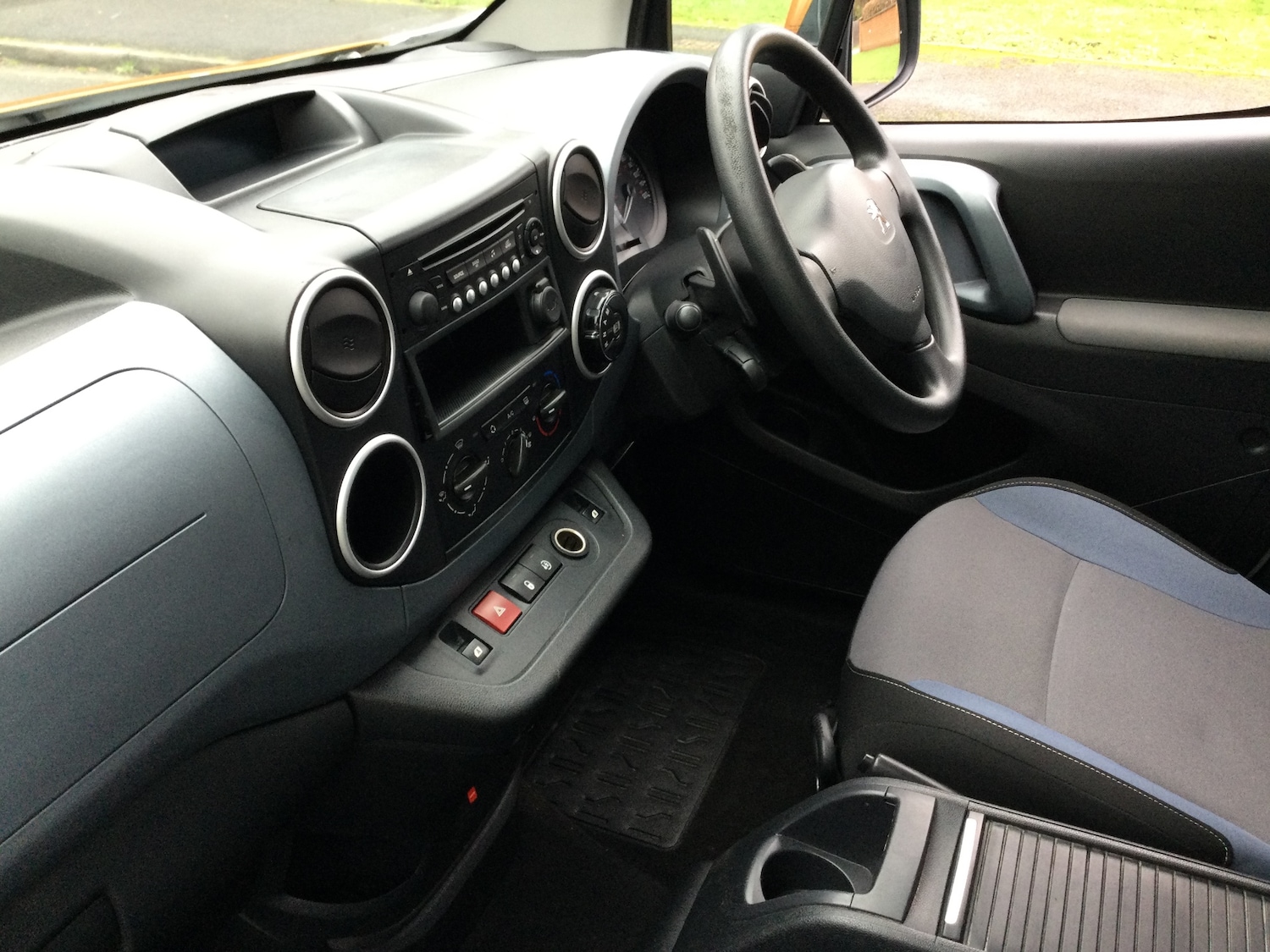 Used Peugeot Partner Tepee 2014 for sale - 76719118: Photo 9