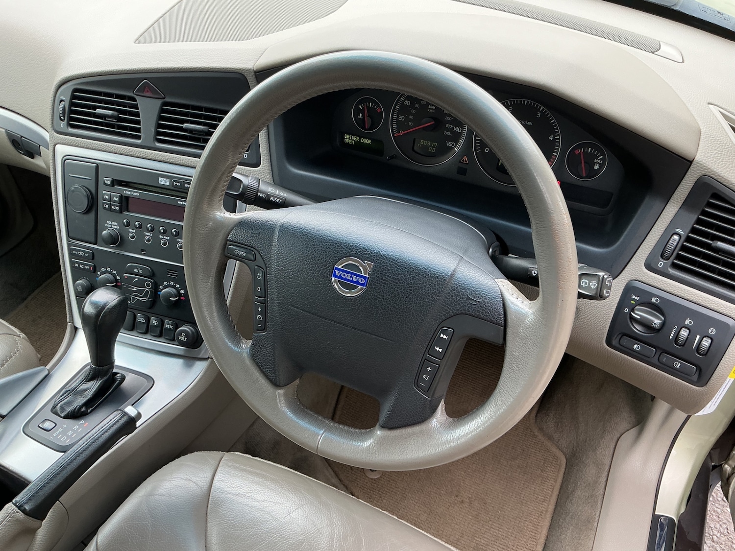 Used Volvo XC70 2006 for sale - 78179727: Photo 6