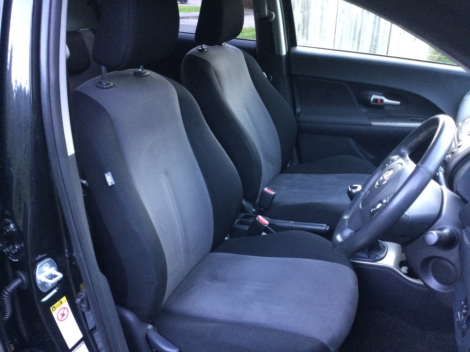 Used Toyota Urbancruiser 2012 for sale - 76374130: Photo 4