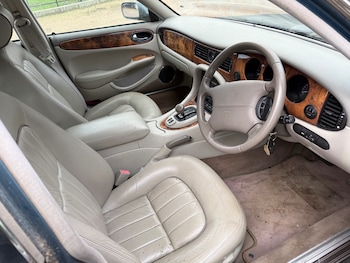 Used Jaguar XJ 2001 for sale - 76450463: Photo