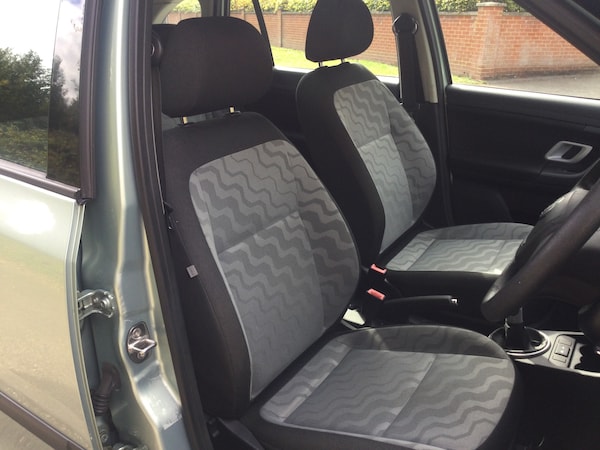 Used Skoda Fabia 2010 for sale - 75596317: Photo 2