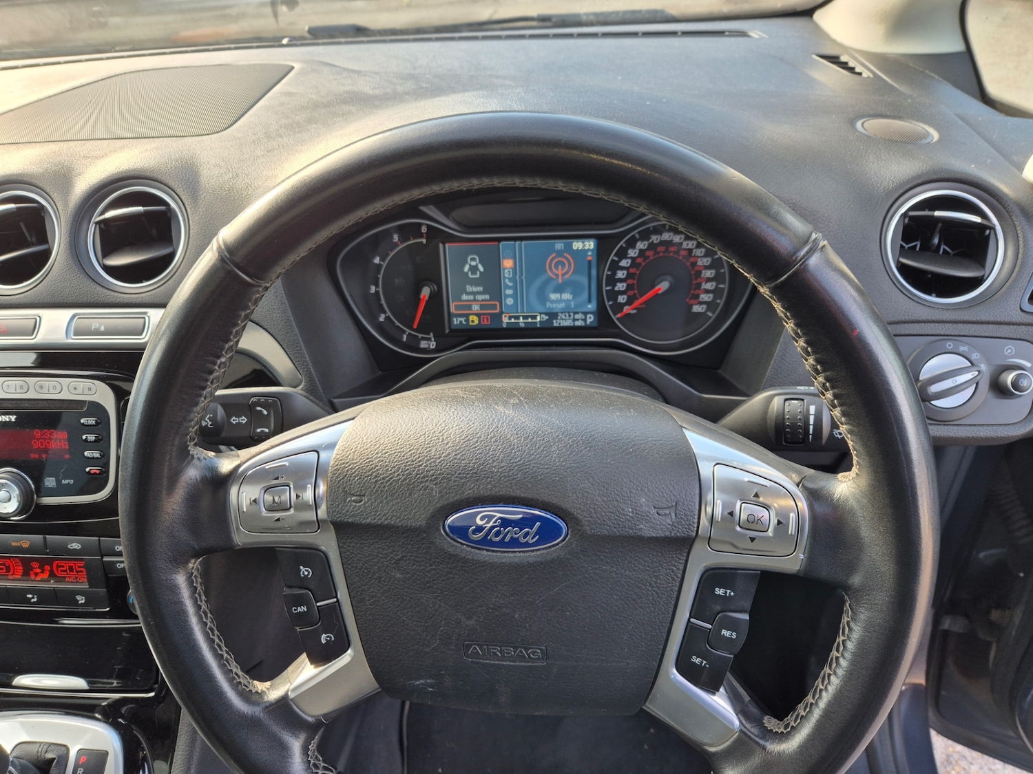 Used Ford S-Max 2012 for sale - 76101147: Photo 3