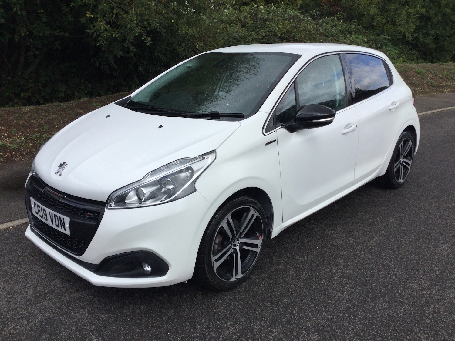 Used Peugeot 208 2019 for sale - 75735542: Photo 2