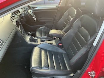 Used Volkswagen Golf 2015 for sale - 77886355: Photo