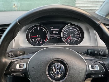 Used Volkswagen Golf 2015 for sale - 77886355: Photo