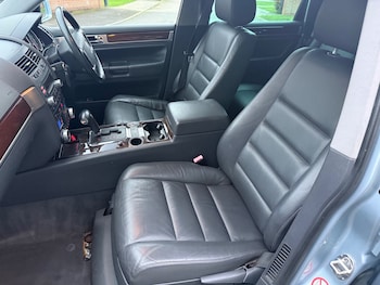 Used Volkswagen Touareg 2005 for sale - 76830854: Photo