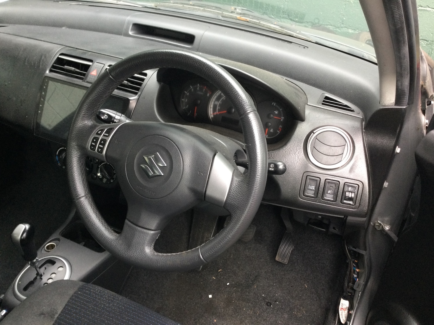 Used Suzuki Swift 2009 for sale - 76451774: Photo 6