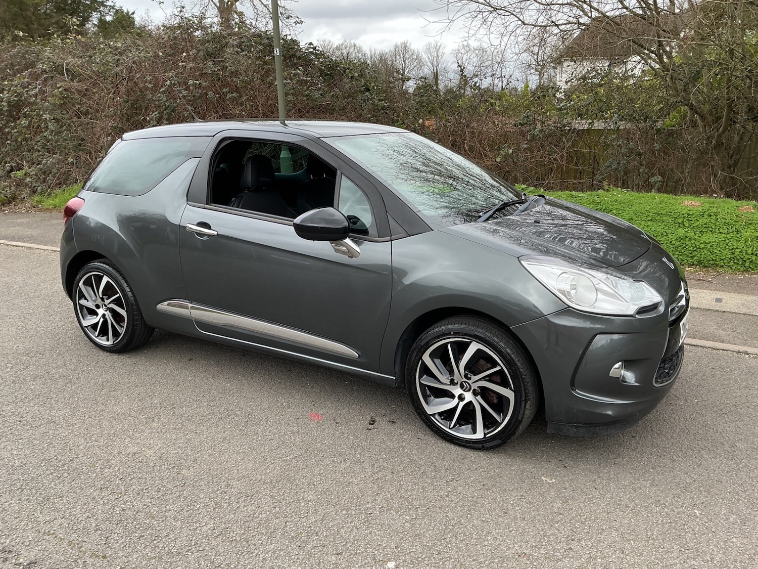 Used Citroen DS3 2015 for sale - 77449596: Photo 1